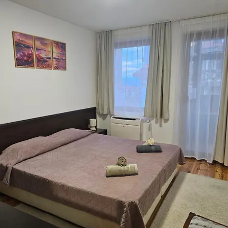 Grand Montana 2bedroom Apartman