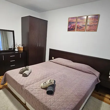 Grand Montana 2bedroom Apartman *